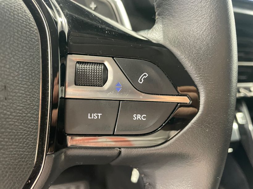 PEUGEOT 208 2023 - Photo n°12