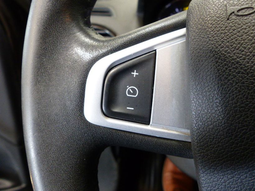 RENAULT MEGANE III BERLINE 2011 - Photo n°18