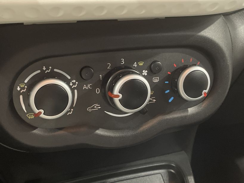RENAULT TWINGO III 2021 - Photo n°18