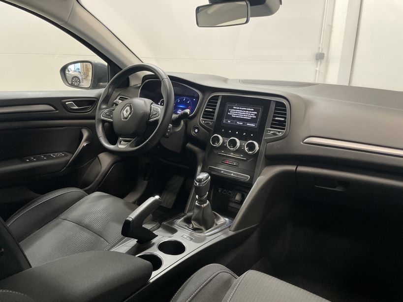 RENAULT MEGANE IV ESTATE 2021 - Photo n°9