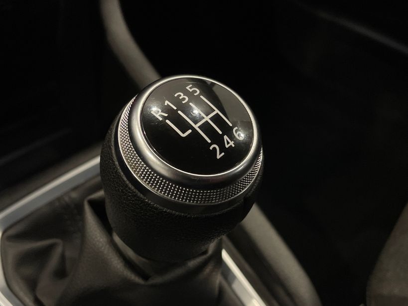 RENAULT CLIO V 2021 - Photo n°19