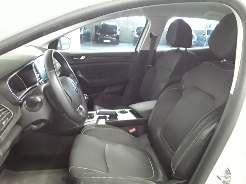 RENAULT MEGANE IV BERLINE BUSINESS 2019 - Photo n°11