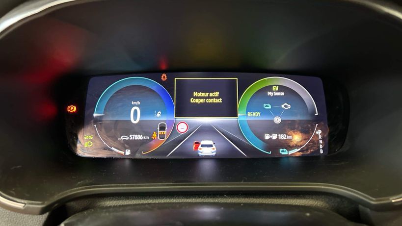 RENAULT MEGANE IV ESTATE 2021 - Photo n°10