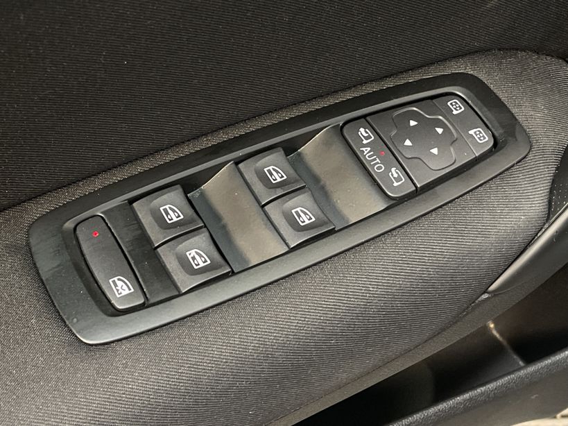 RENAULT MEGANE IV ESTATE 2021 - Photo n°36