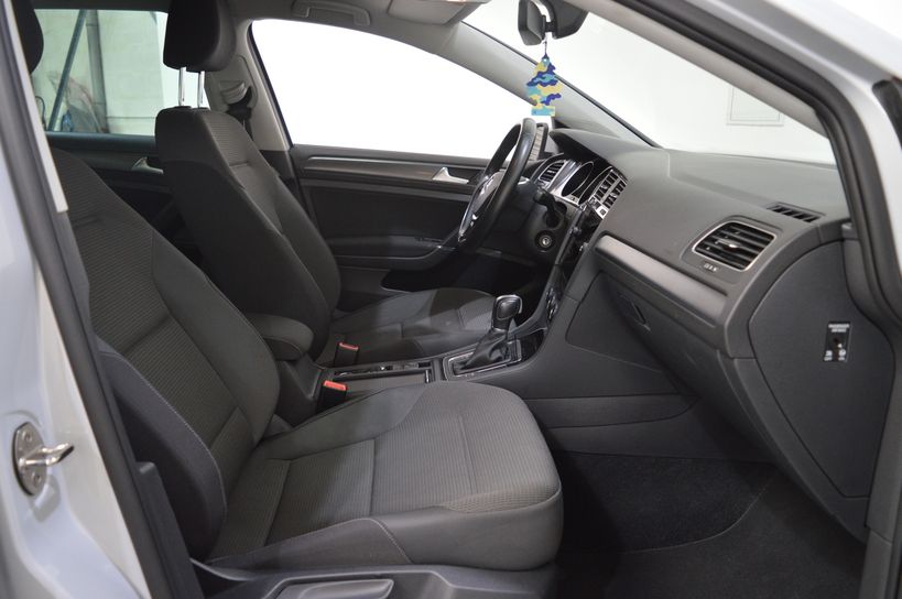 VOLKSWAGEN GOLF SW 2018 - Photo n°8