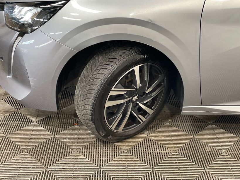 PEUGEOT 208 2023 - Photo n°6