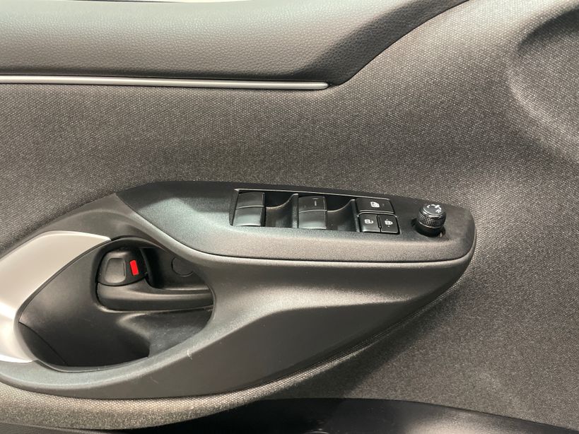 TOYOTA YARIS HYBRIDE MY22 2022 - Photo n°21