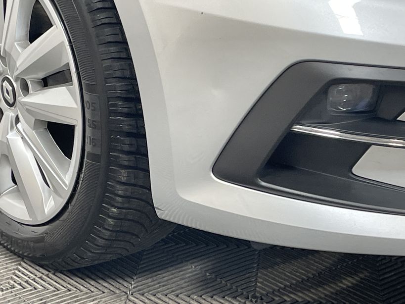 RENAULT MEGANE IV BERLINE 2022 - Photo n°6