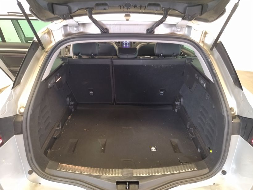 RENAULT MEGANE IV ESTATE 2019 - Photo n°19