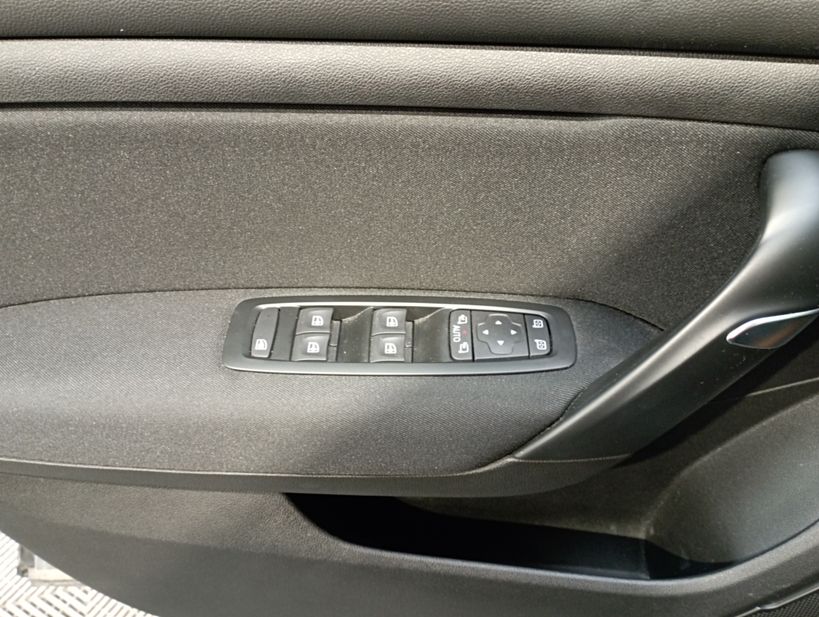 RENAULT MEGANE IV BERLINE BUSINESS 2019 - Photo n°28