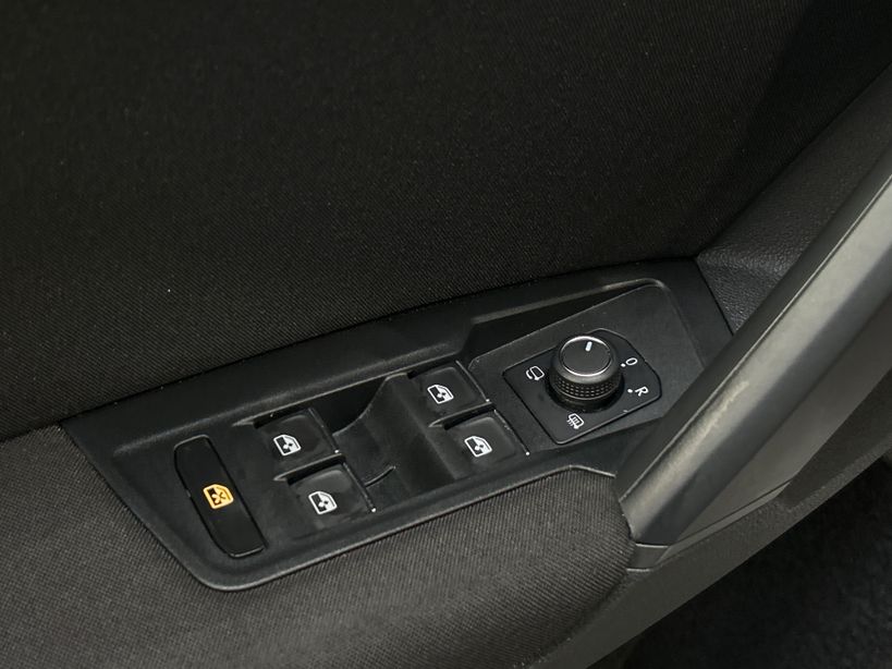 VOLKSWAGEN TIGUAN BUSINESS 2022 - Photo n°30