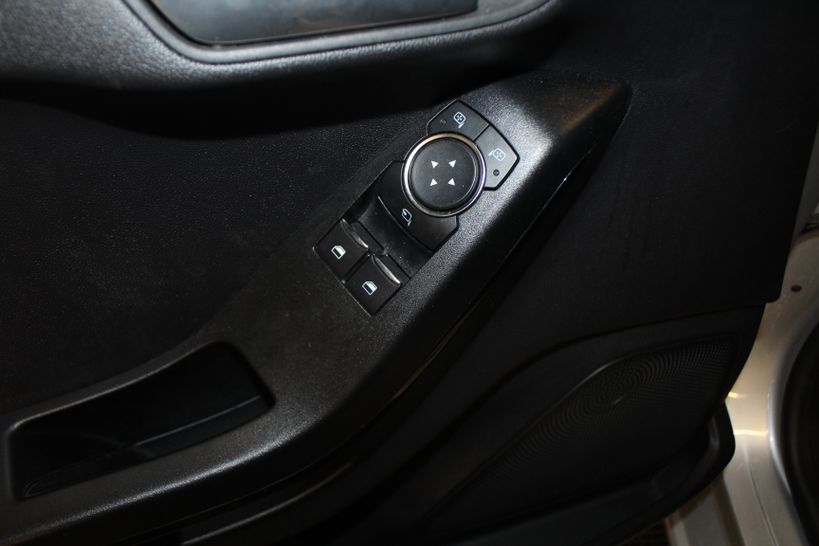 FORD FIESTA 2018 - Photo n°11