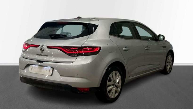 RENAULT MEGANE IV BERLINE 2021 - Photo n°4