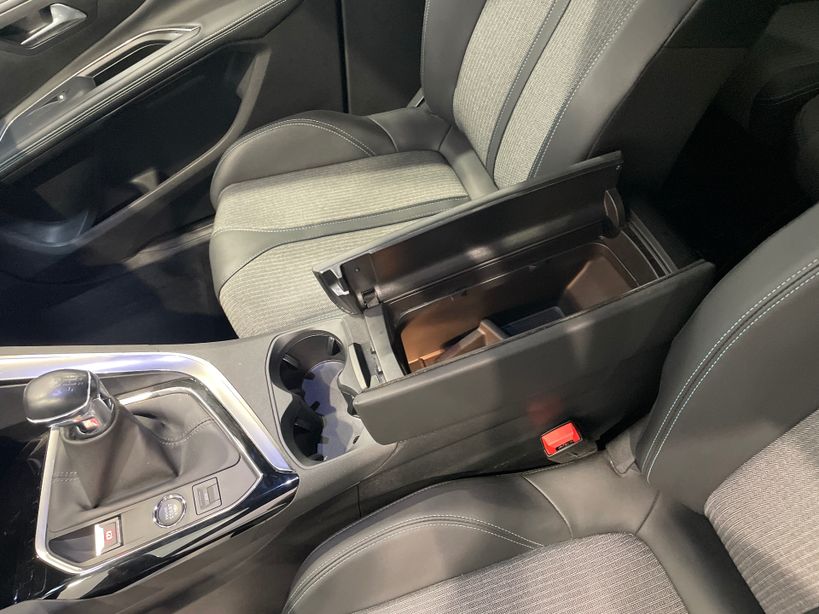 PEUGEOT 5008 2023 - Photo n°24