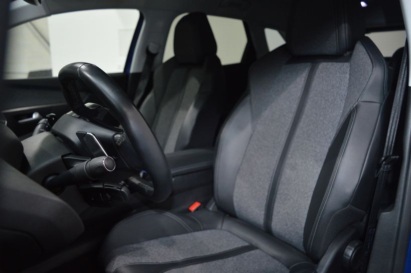 PEUGEOT 3008 2019 - Photo n°11