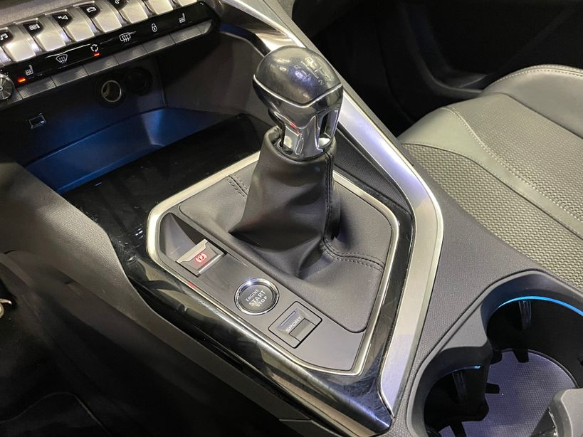 PEUGEOT 3008 2023 - Photo n°21