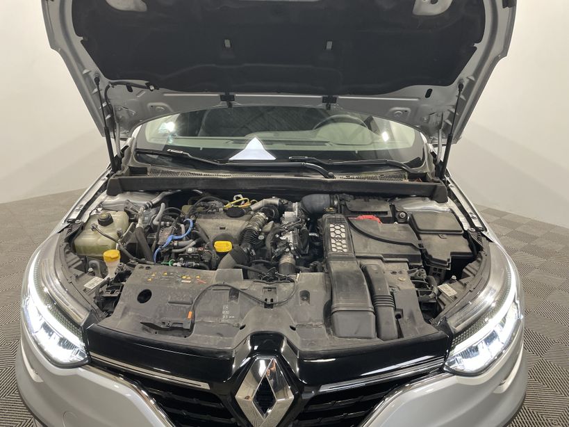 RENAULT MEGANE IV BERLINE 2021 - Photo n°4