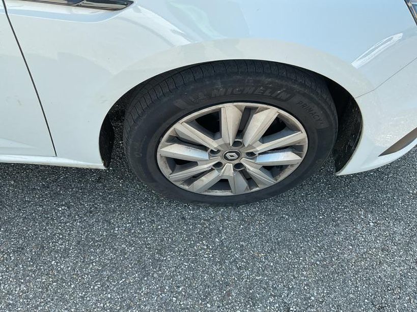 RENAULT MEGANE IV BERLINE 2021 - Photo n°4