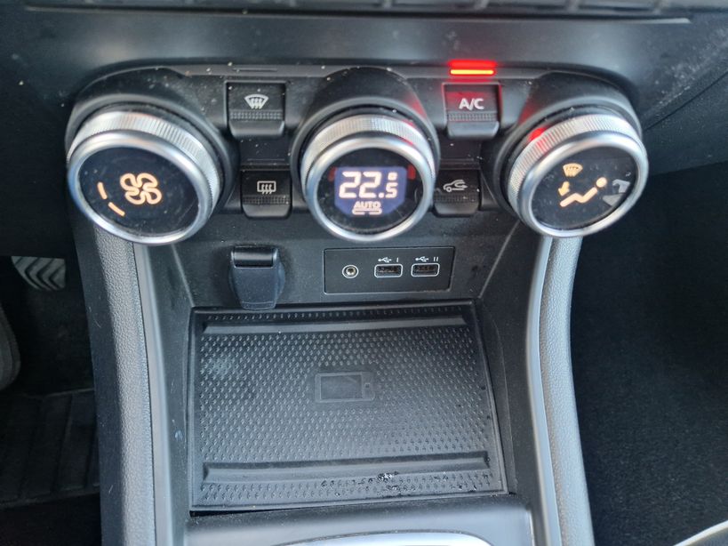 RENAULT CAPTUR 2023 - Photo n°11