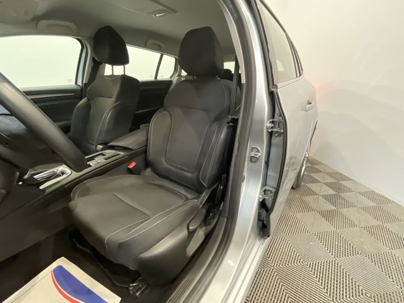 RENAULT MEGANE IV ESTATE 2021 - Photo n°9
