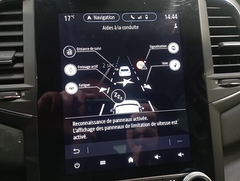 RENAULT MEGANE IV ESTATE 2021 - Photo n°19