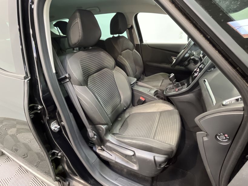 RENAULT GRAND SCENIC IV BUSINESS 2018 - Photo n°43