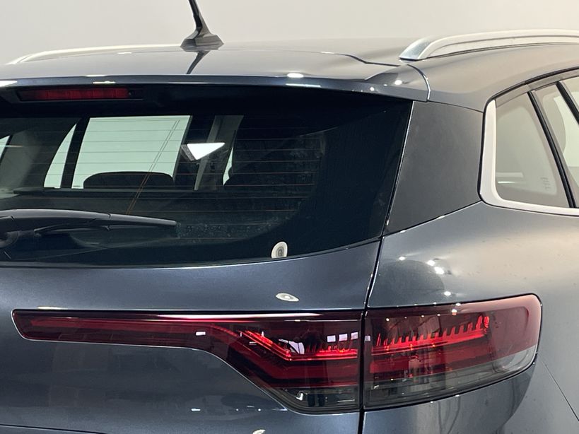 RENAULT MEGANE IV ESTATE 2021 - Photo n°8