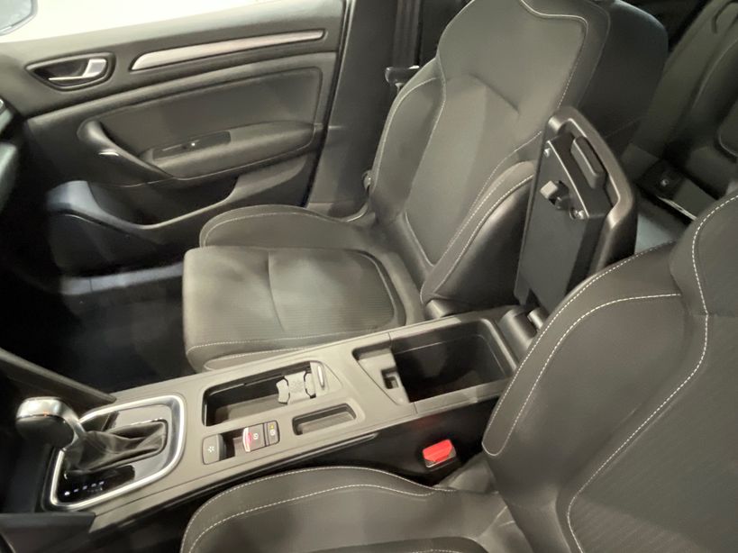 RENAULT MEGANE IV ESTATE 2021 - Photo n°21