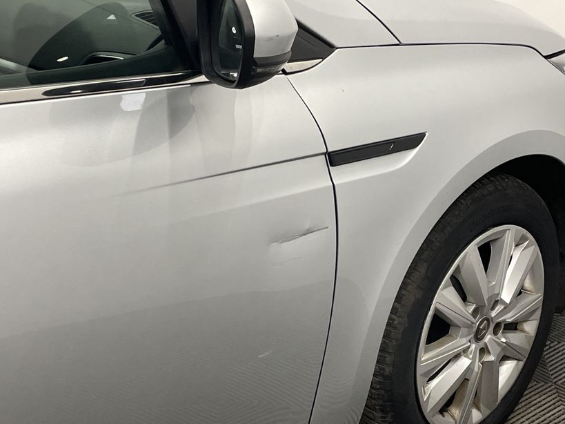 RENAULT MEGANE IV BERLINE 2021 - Photo n°3