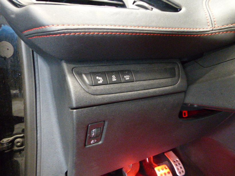 PEUGEOT 208 2016 - Photo n°20