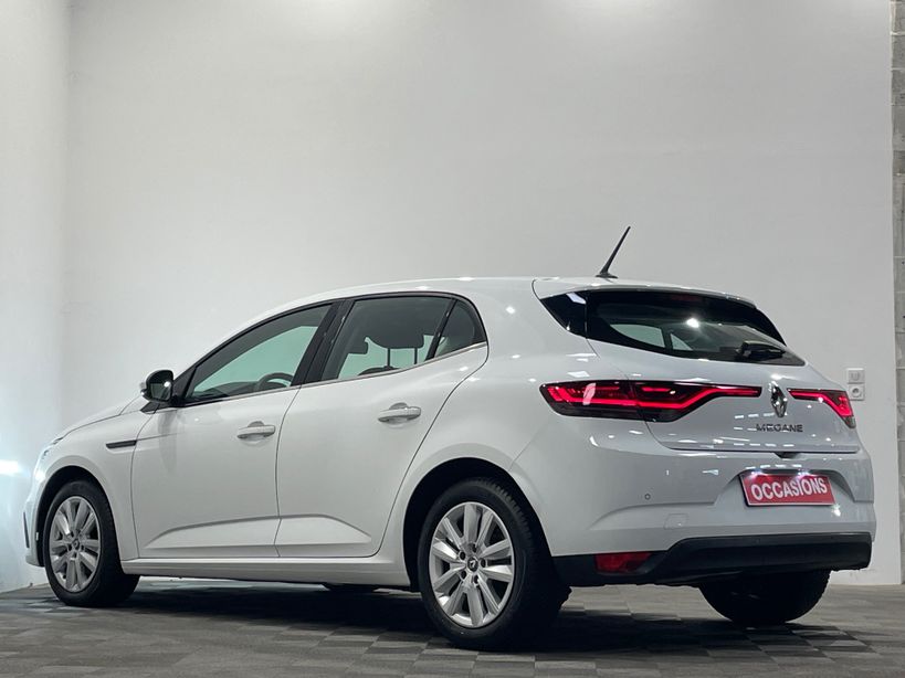 RENAULT MEGANE IV BERLINE 2021 - Photo n°4