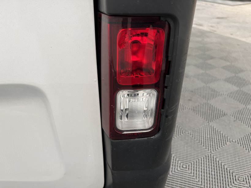 RENAULT TRAFIC FOURGON 2019 - Photo n°45