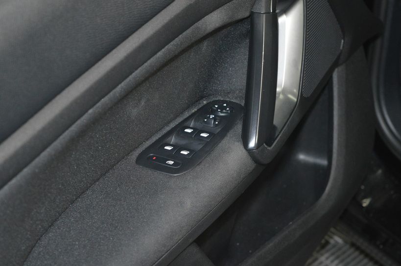 PEUGEOT 308 SW 2015 - Photo n°9
