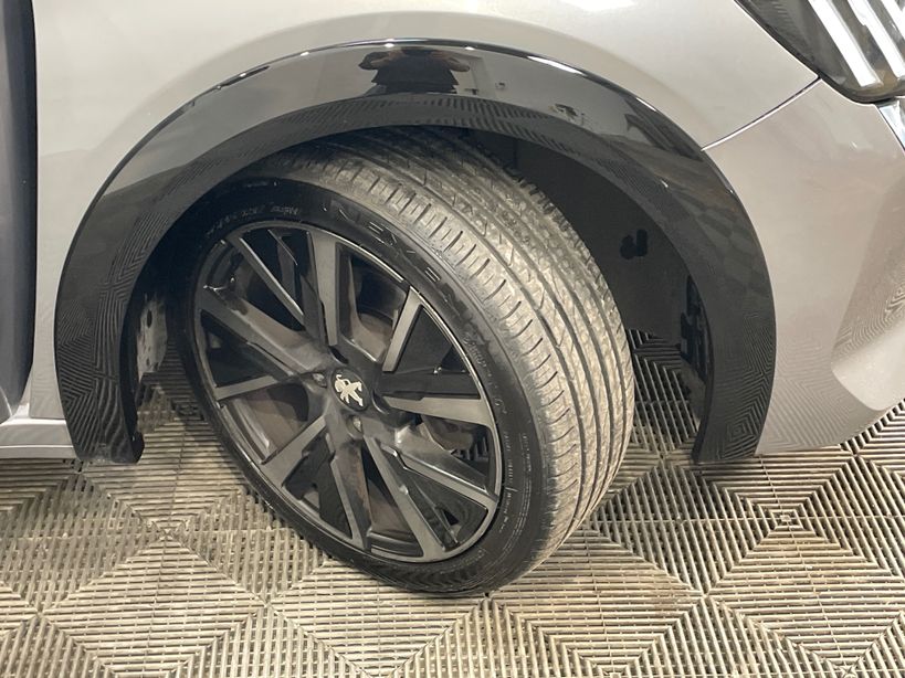 PEUGEOT 208 2023 - Photo n°8