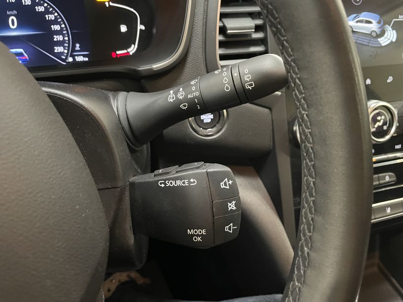 RENAULT MEGANE IV BERLINE 2021 - Photo n°30