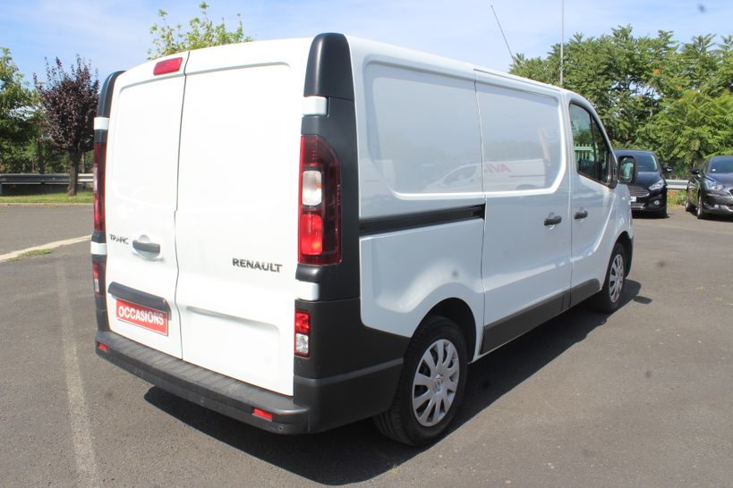 RENAULT TRAFIC III FG 2016 - Photo n°2
