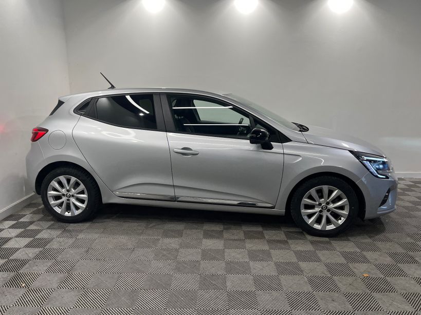 RENAULT CLIO V 2023 - Photo n°4