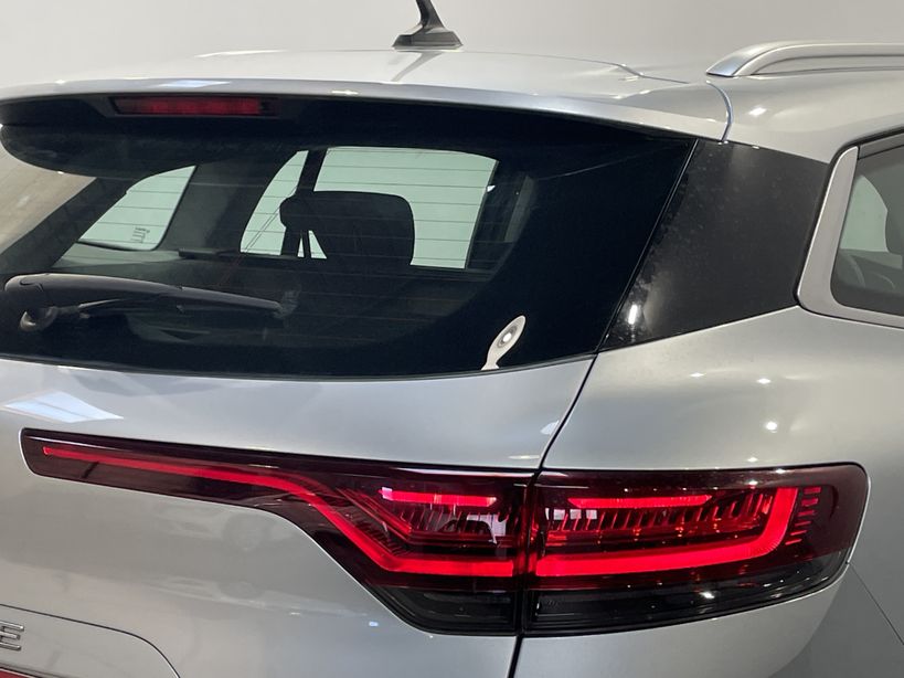 RENAULT MEGANE IV ESTATE 2021 - Photo n°8