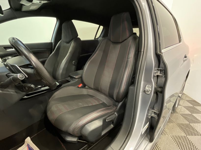 PEUGEOT 308 2021 - Photo n°9