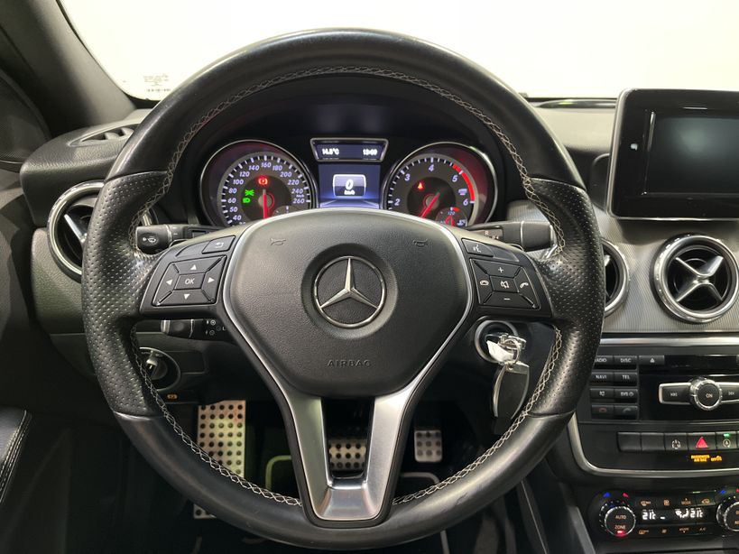 MERCEDES CLASSE GLA 2015 - Photo n°11