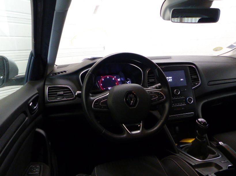 RENAULT MEGANE IV BERLINE BUSINESS 2018 - Photo n°11