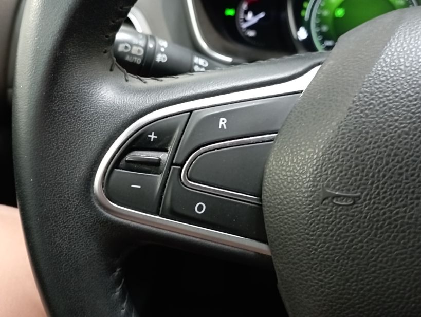 RENAULT MEGANE IV ESTATE BUSINESS 2019 - Photo n°24