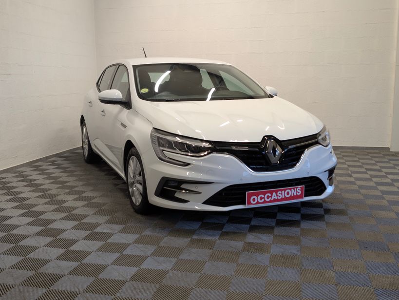 RENAULT MEGANE IV BERLINE 2022 - Photo n°3