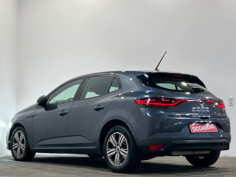 RENAULT MEGANE IV BERLINE 2023 - Photo n°4