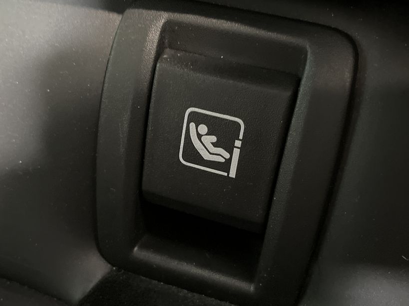 RENAULT MEGANE IV BERLINE 2020 - Photo n°41