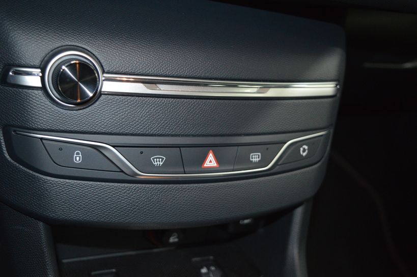PEUGEOT 308 SW 2020 - Photo n°16