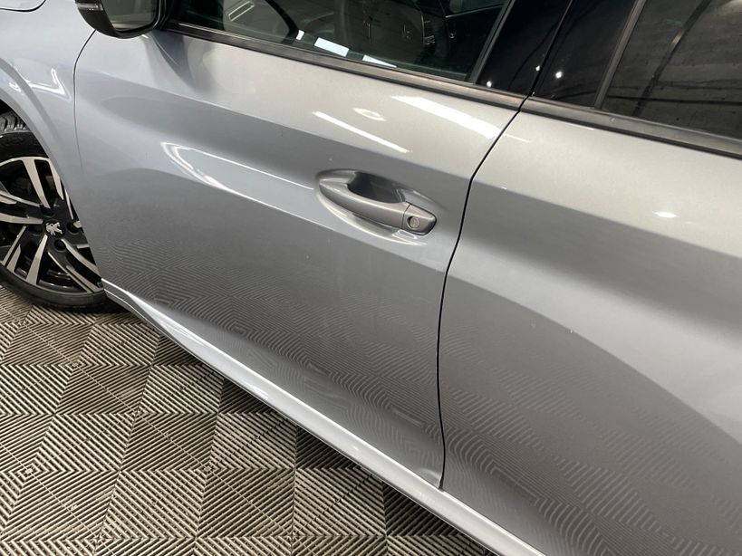 PEUGEOT 208 2023 - Photo n°12