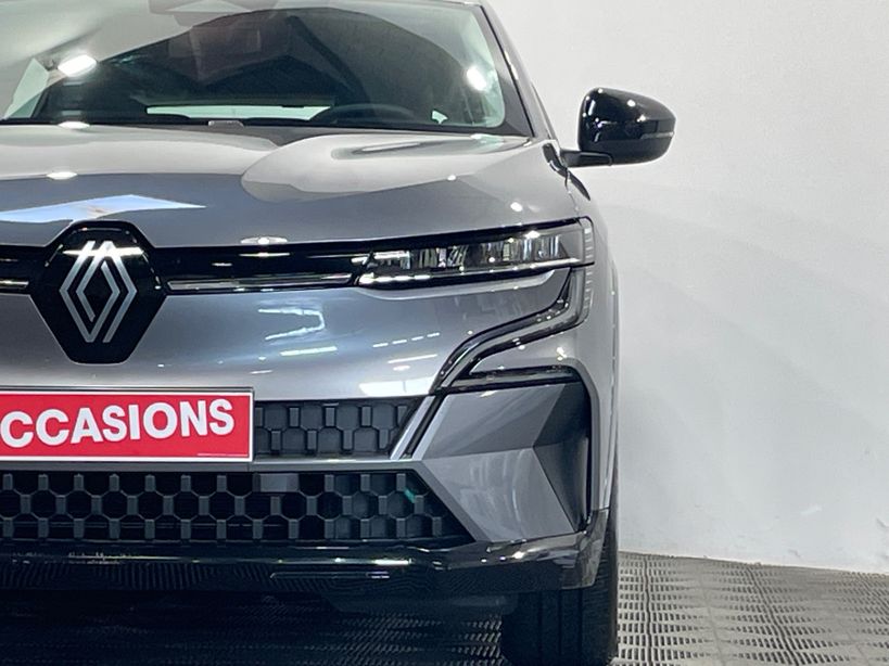 RENAULT MEGANE E TECH 2023 - Photo n°7