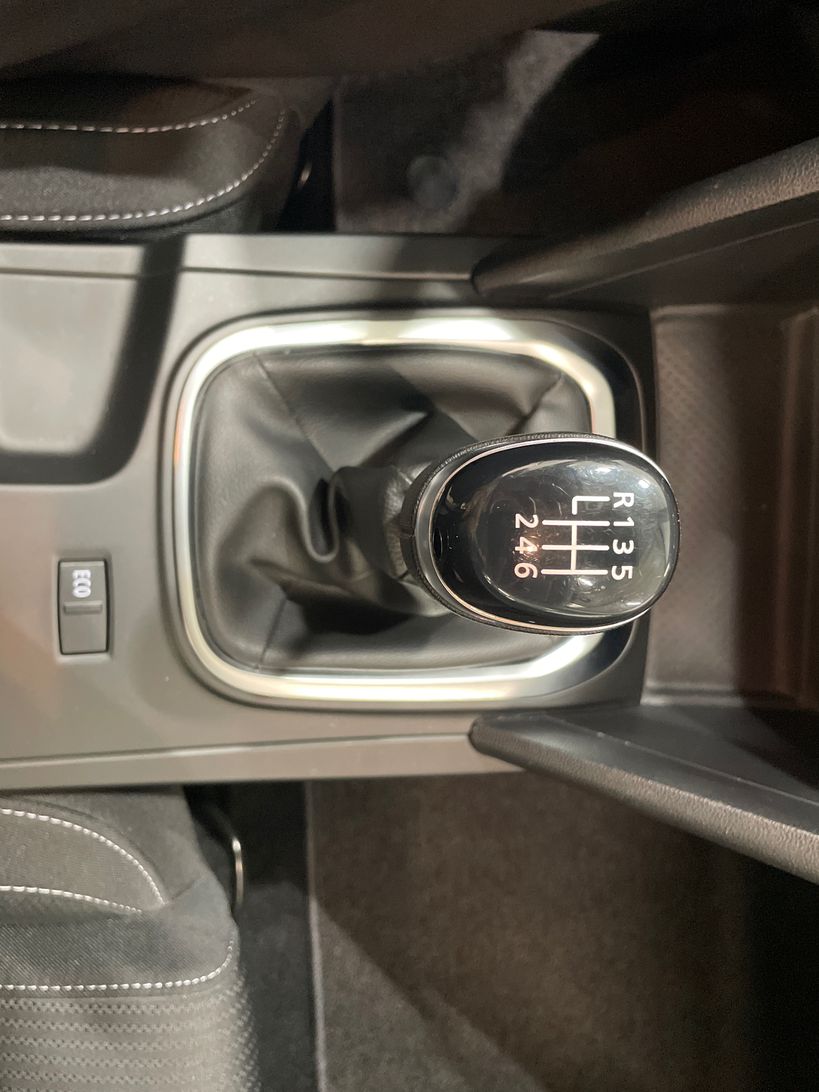 RENAULT MEGANE IV ESTATE 2022 - Photo n°19