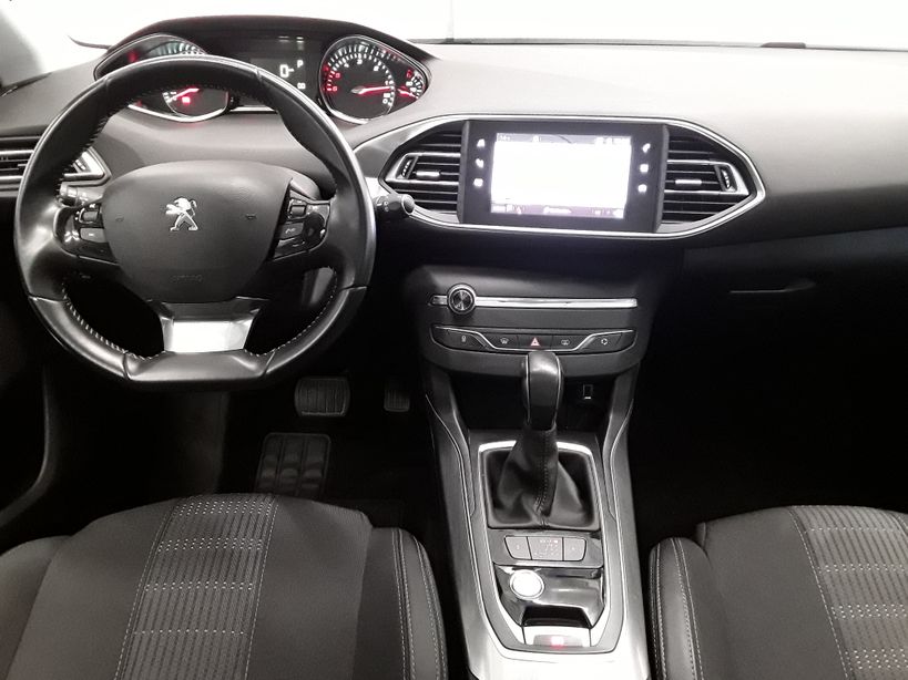 PEUGEOT 308 2018 - Photo n°6